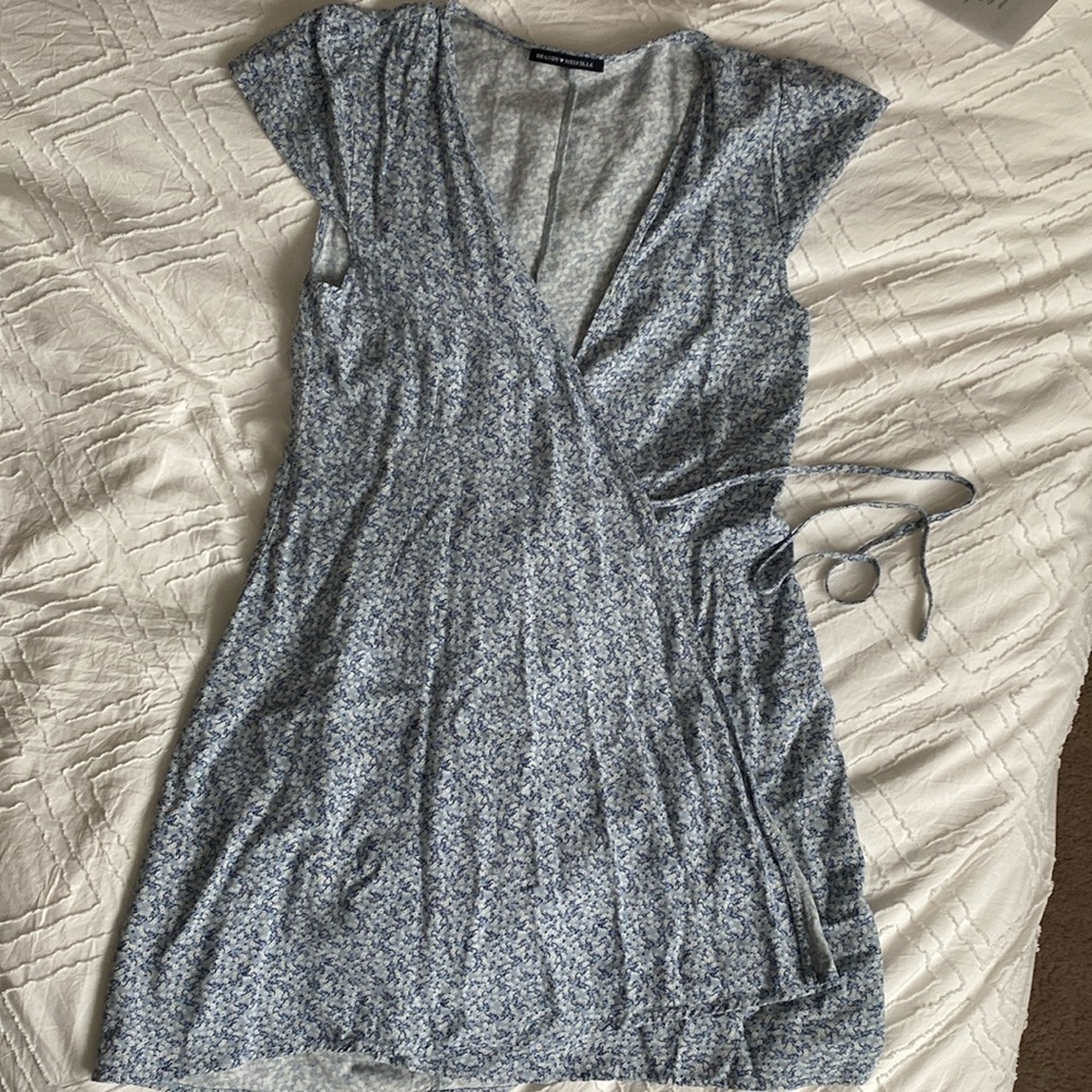 BRANDY MELVILLE WRAP DRESS